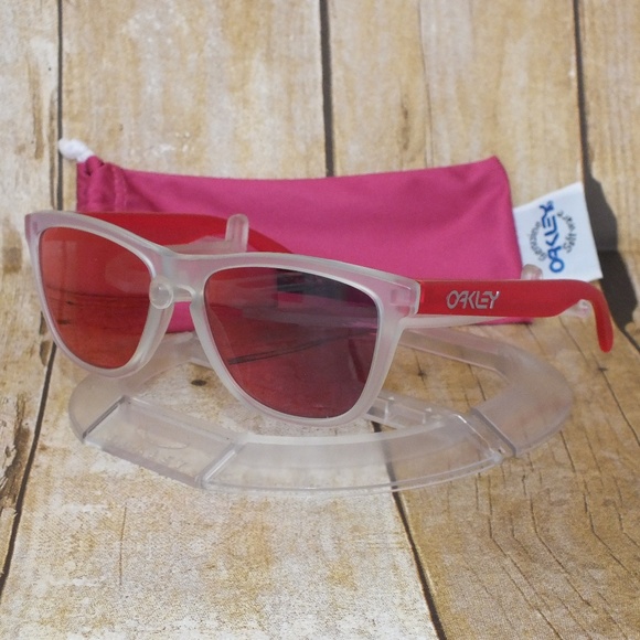 Oakley Other - NEW Oakley Frogskins Matte Clear Pink /Torch Irid